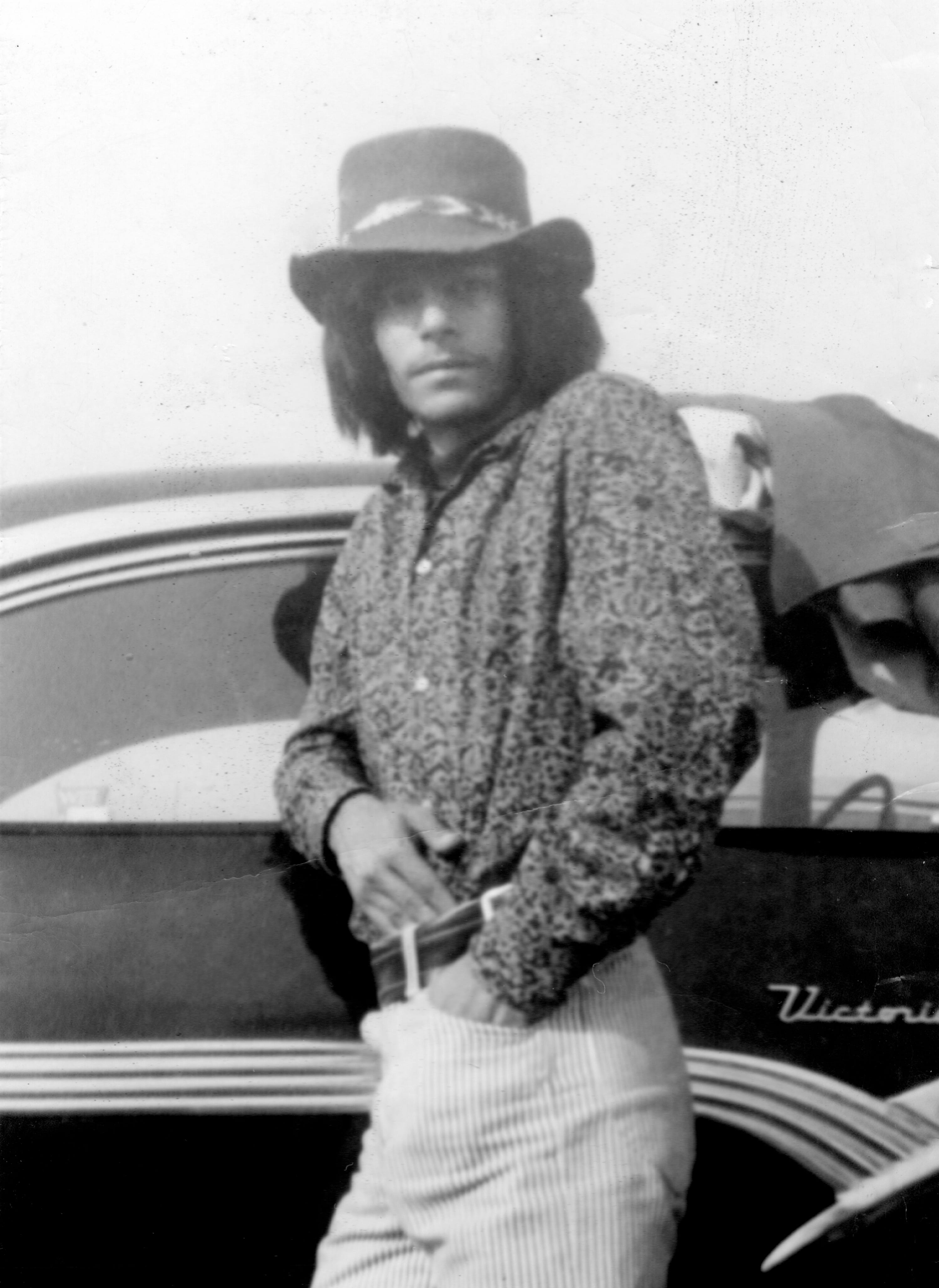 Michael North and Ford Victoria. I first "nice car".