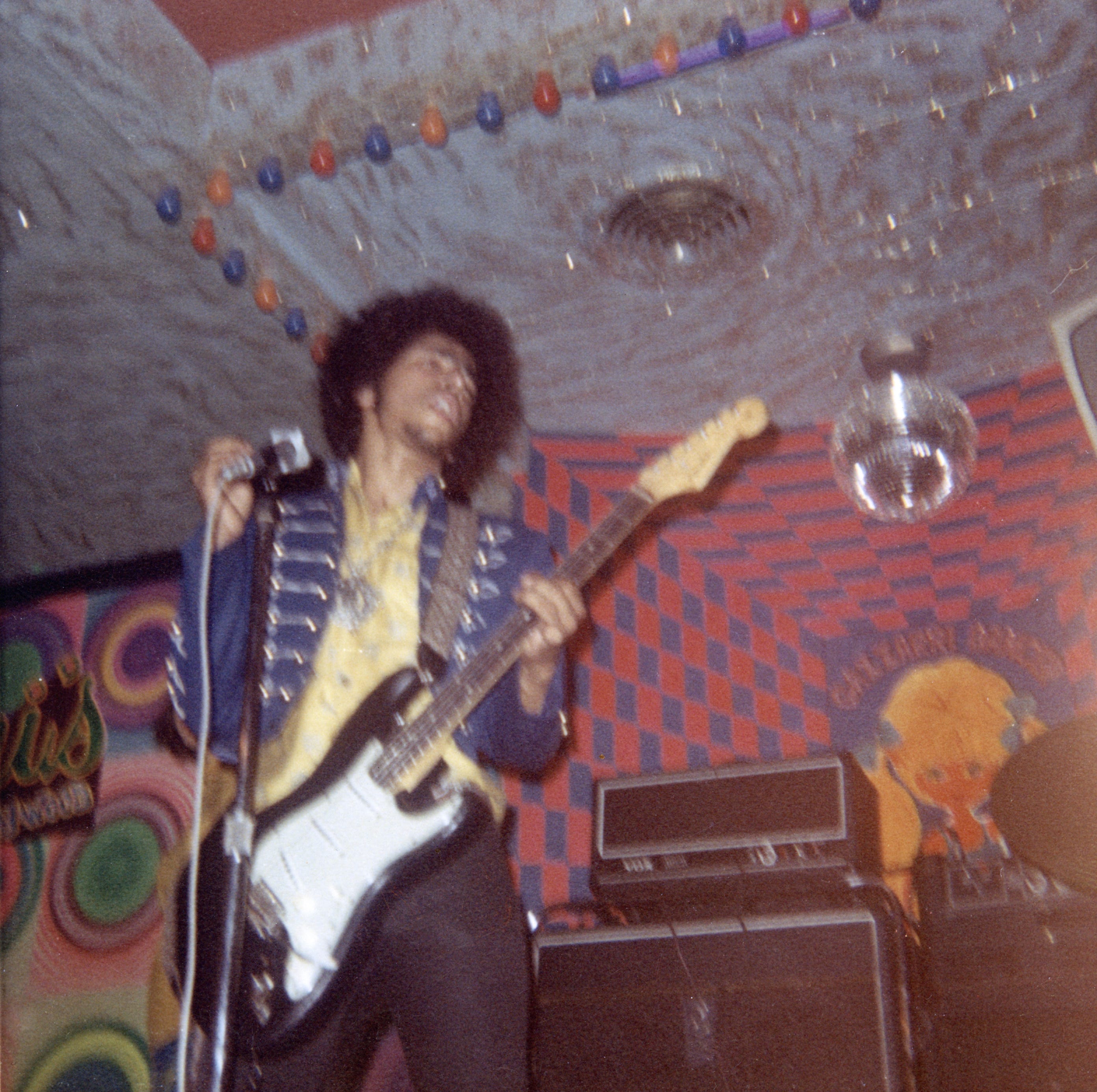 Michael North play music at Gazzarri's