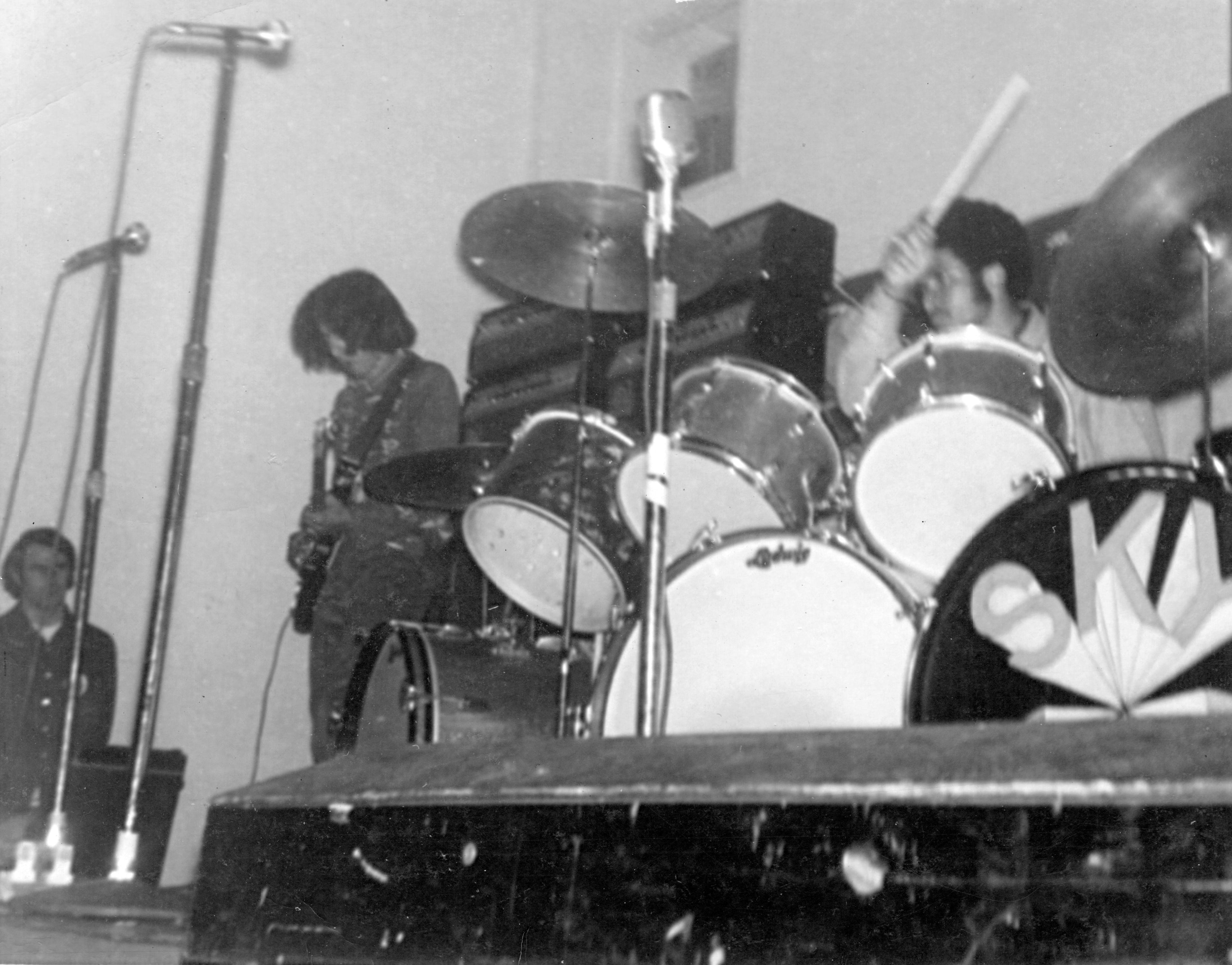 Sky High playing at the Ampegs booth